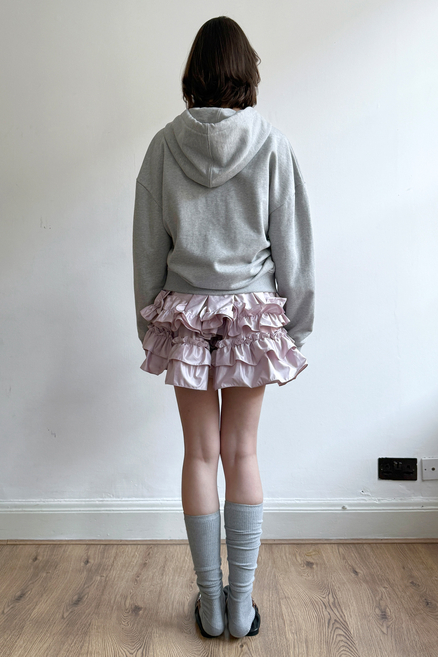 【Sinoon】 Rose Frill Oversized-Fit Hooded Zip-Up /追跡付 SINOON