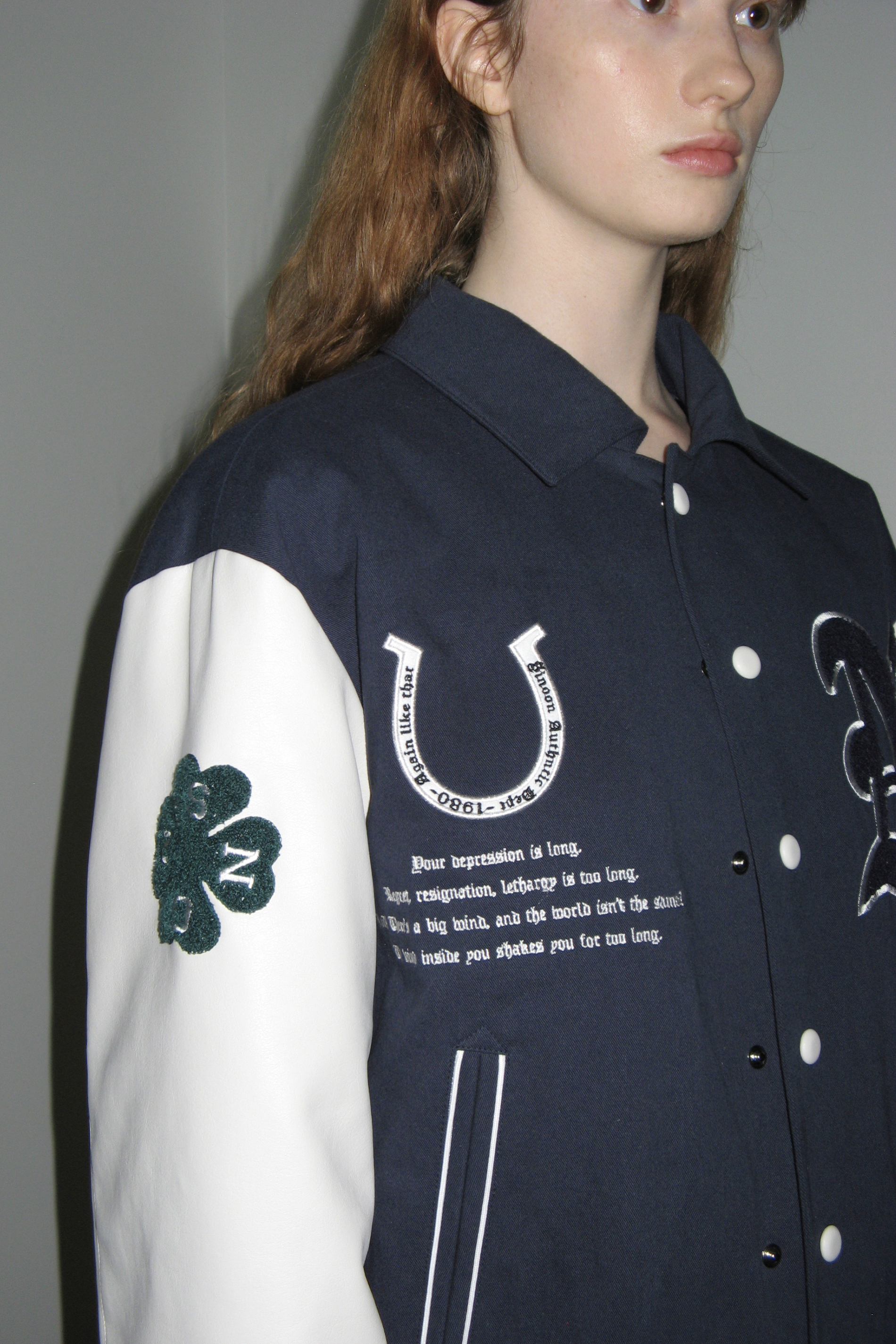 美品Sinoon Lucky Stamp Varsity Jacket ネイビー SINOON ｜시눈 공식 온라인 스토어