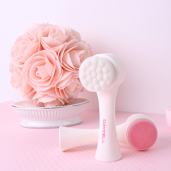[DAYCELL] Deep Cleansing Dual Pore Brush