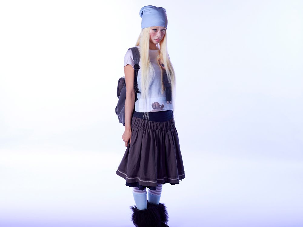 COYSEIO X BLYTHE GRAPHIC T-SHIRT LIGHT BLUE - coyseio