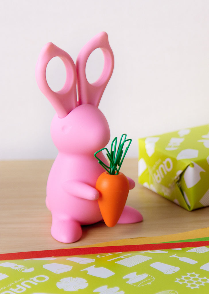 Qualy:: 당근 토끼가위 - 핑크 / Desk Bunny Scissors - Pink