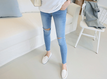 Point cut skinny jeans