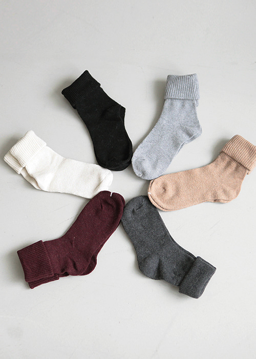 Soft wool socks