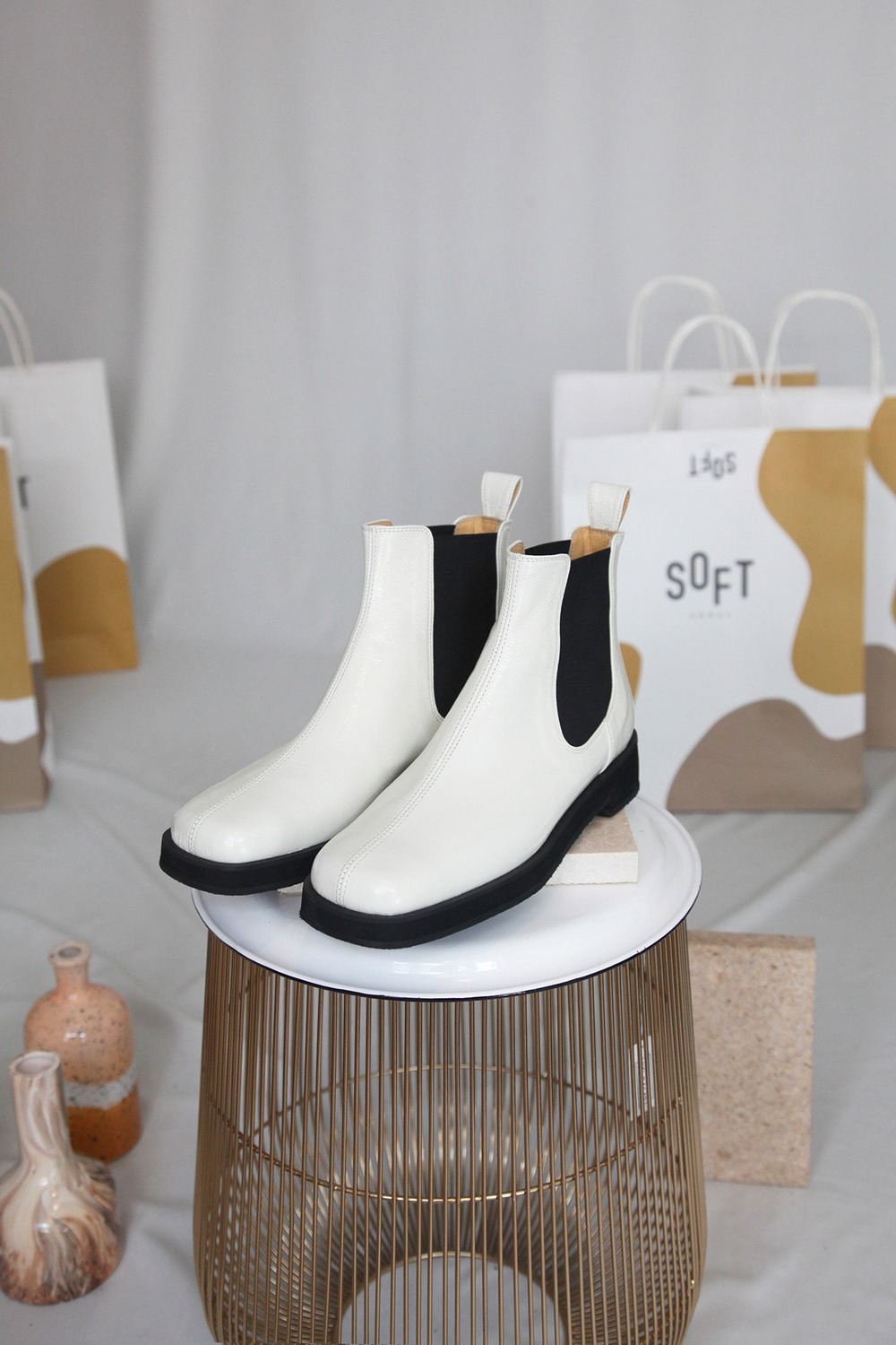 18FW square  BOOTS - WHITE [sold out]