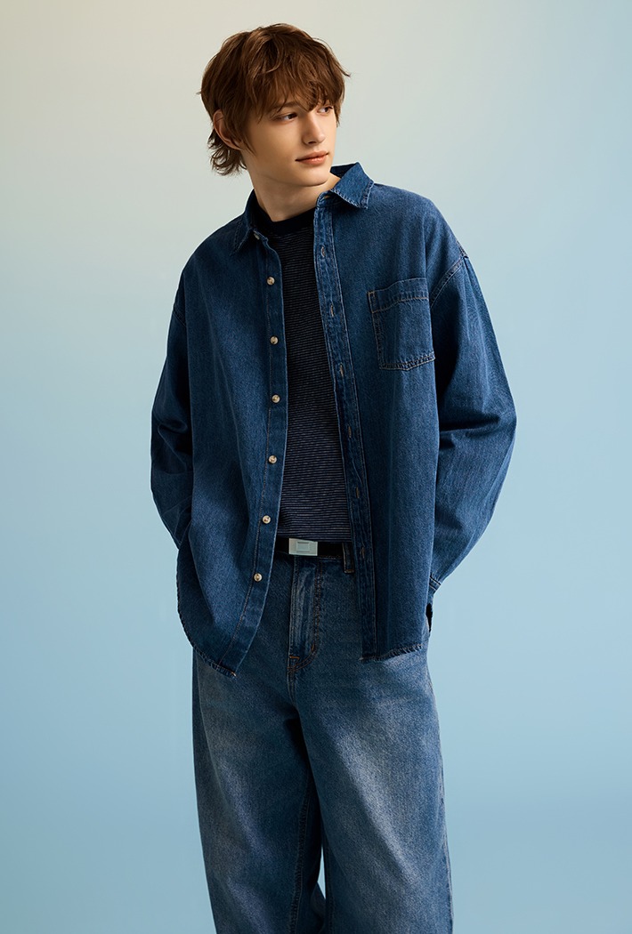 오버핏 데님 셔츠_SPYJG23C01