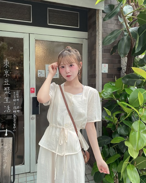 夏コーデミニワンピース♡シンプルでお洒落✴︎✴︎普段着に最適 夏服もミニのバランスがやっぱり好き♡ 程よくタイトなので 骨