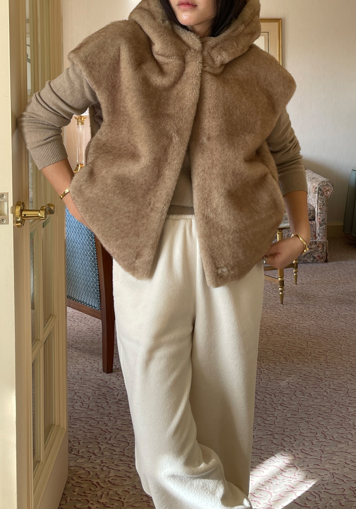 フード付きミンクコート アイボリーとブラウン