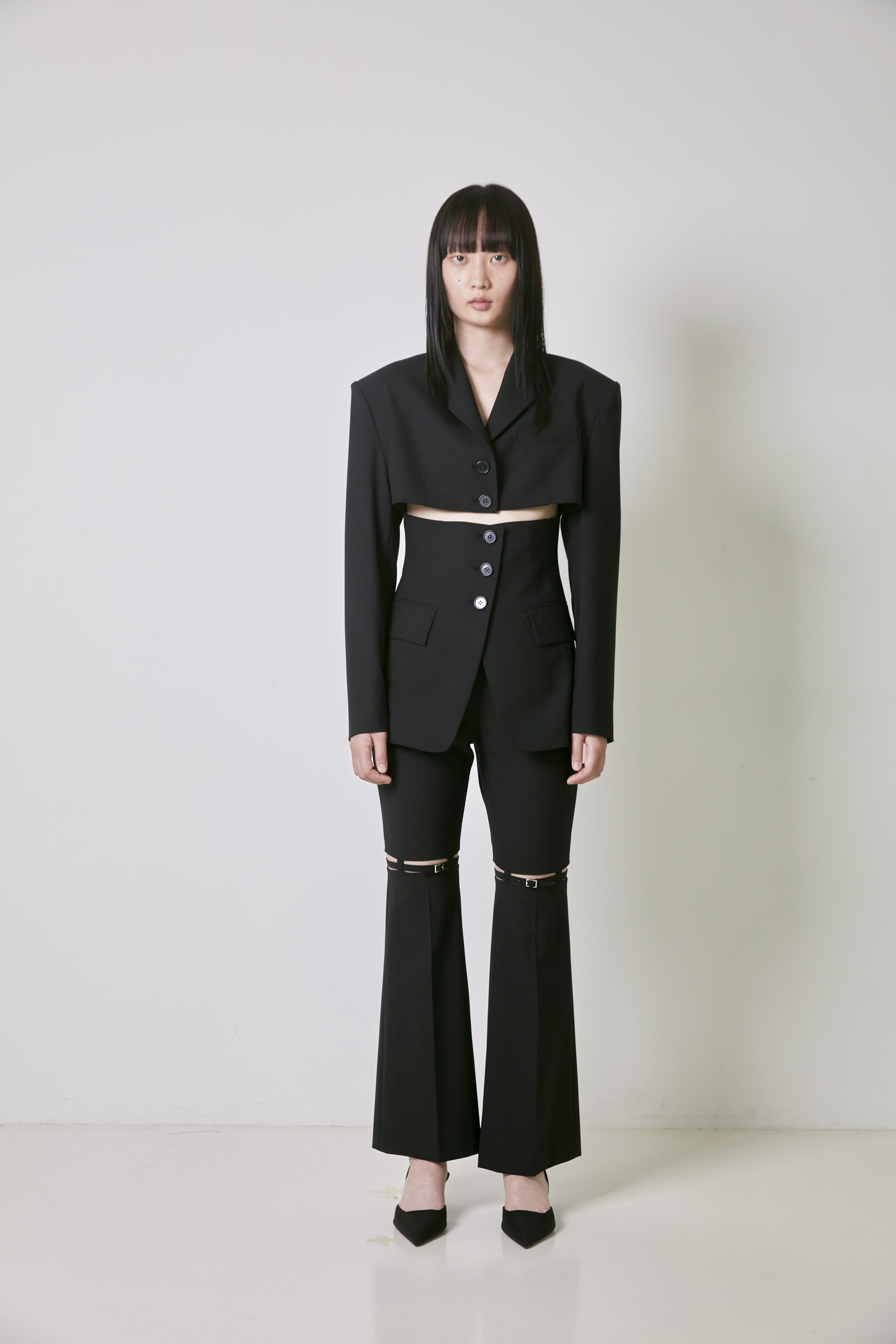 Cut-Out Belt Detailed Trousers_BK