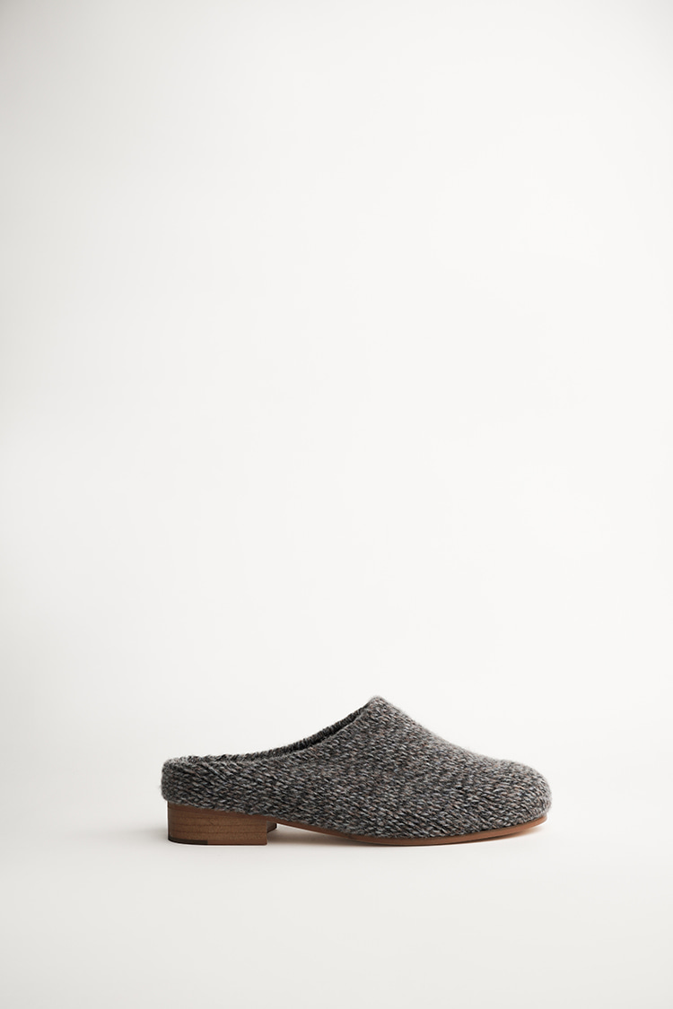 KNITTED MULE ASH GRAY