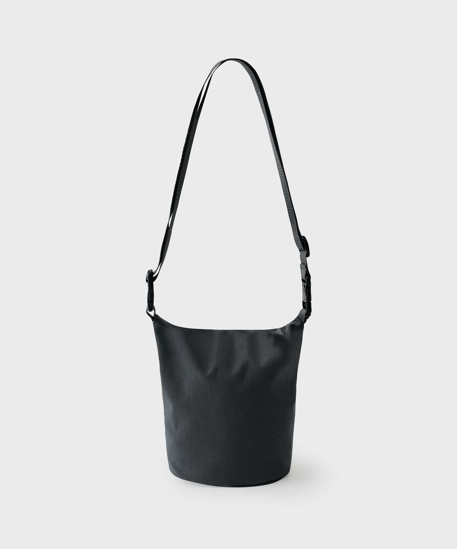 Tas Rolltop Bag 3L (Black)