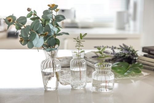 3 sizes of pleated mini glass vases