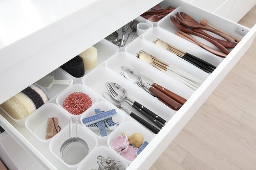 Semi-translucent plain basket Cutlery container Cutlery container Sink Kitchen drawer arrangement tray