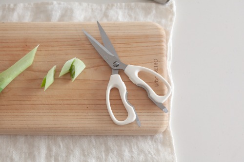 Shimomura White Detachable Kitchen Scissors