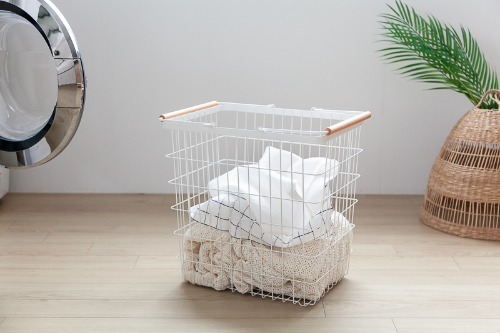 Wood Handle White Wire Rundary Basket 38 L