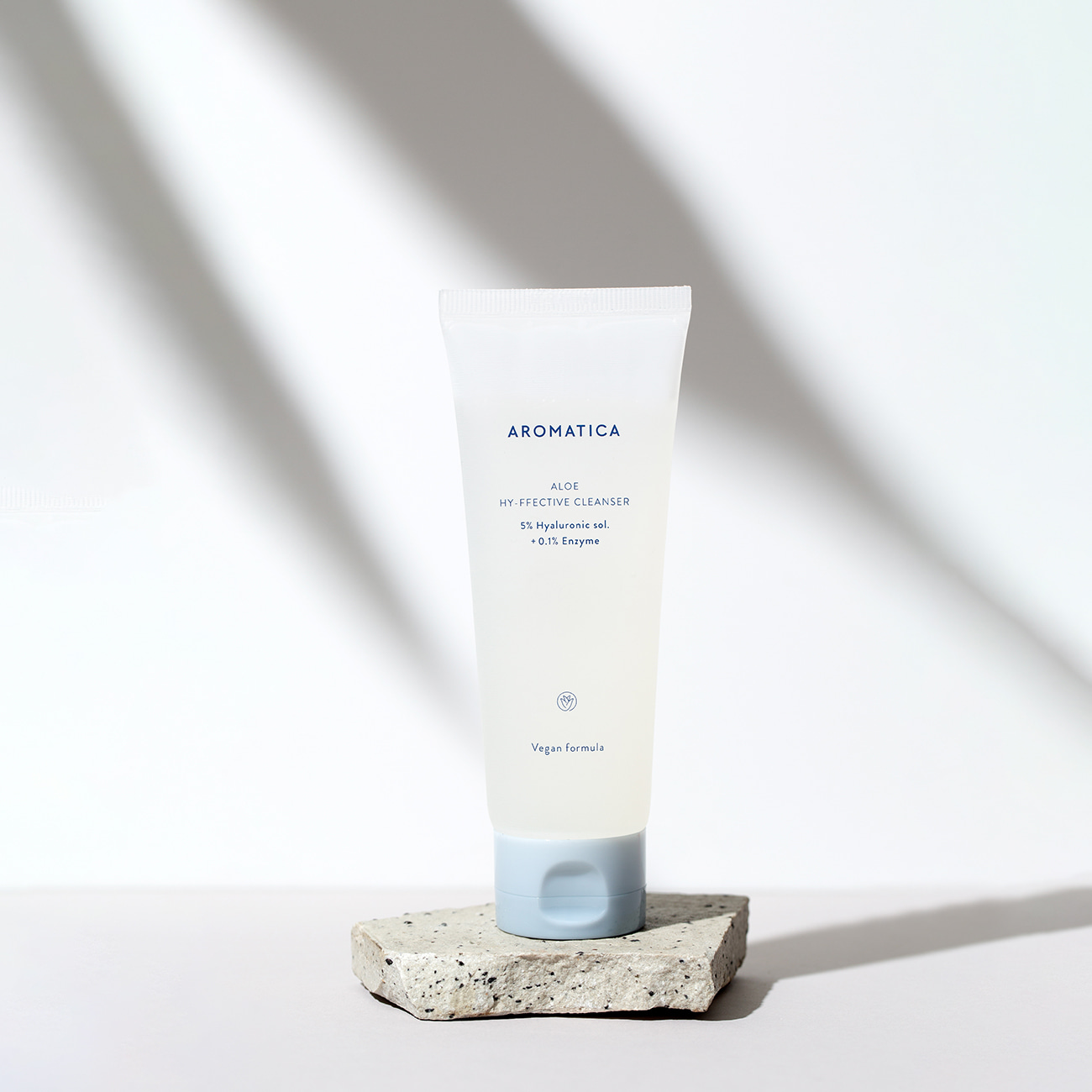 AROMATICA | Aloe Hy-ffective Cleanser5% Hyaluronic sol.+ 0.1% Enzyme