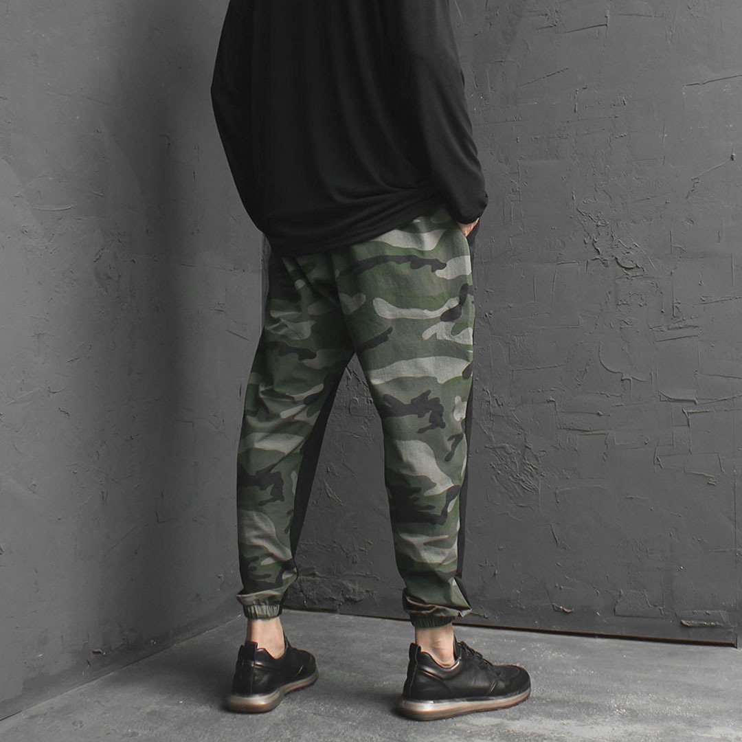 Half Camouflage Pattern Semi Baggy Joggers 3481