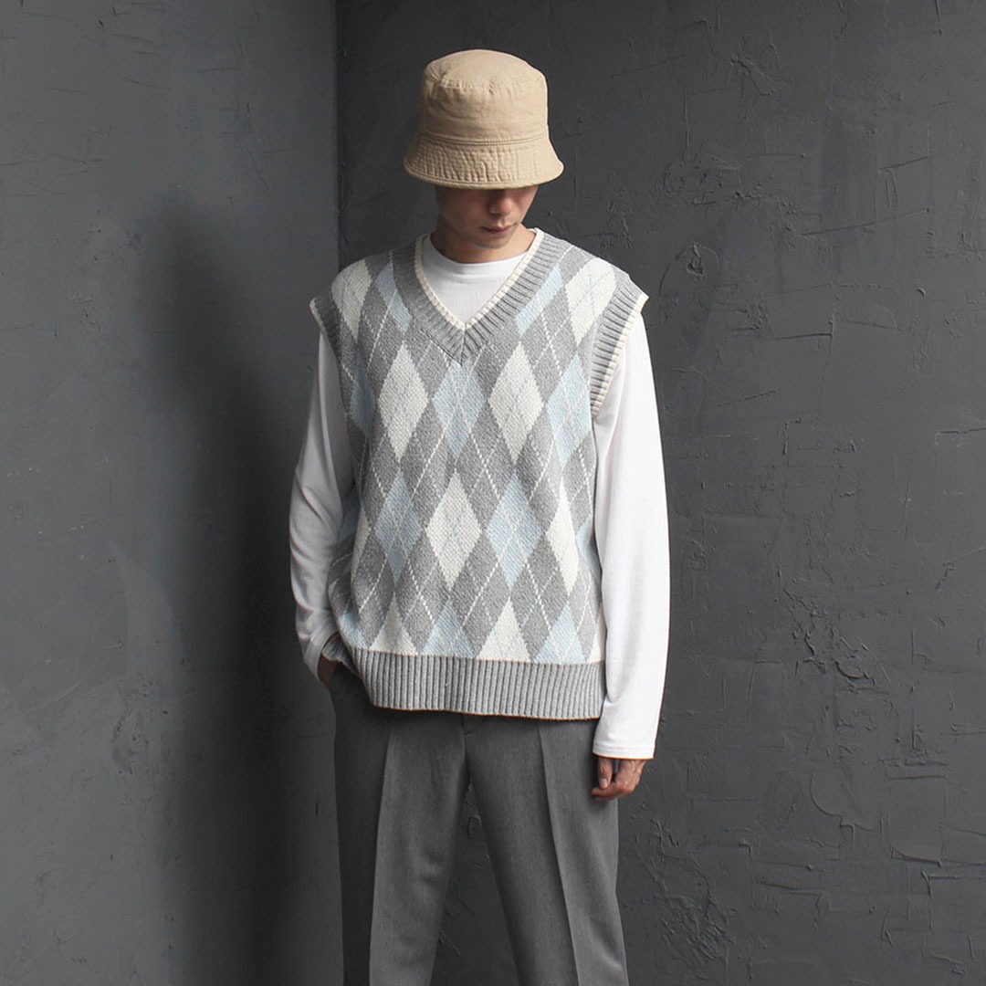 Loose Fit Argyle Pattern Wool Knit Vest 3537