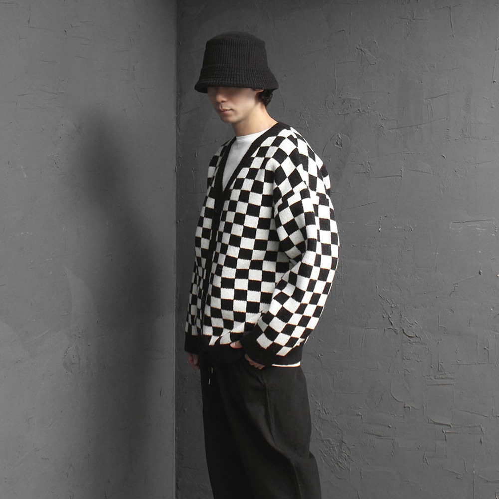 Checkered Pattern Thick Knit Cardigan 4147