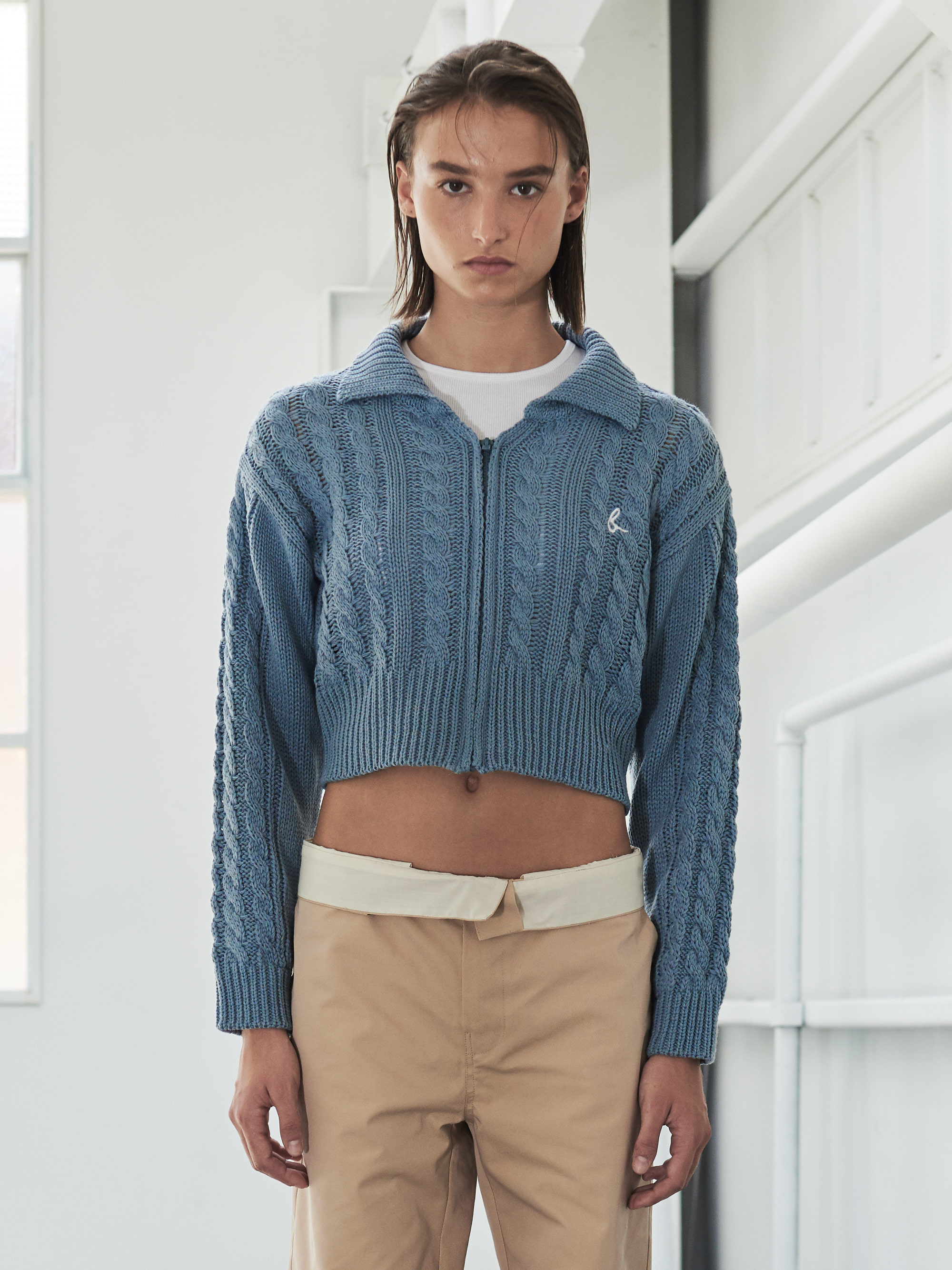 CROPPED CABLE KNIT ZIPUP JACKET (BLUE)
