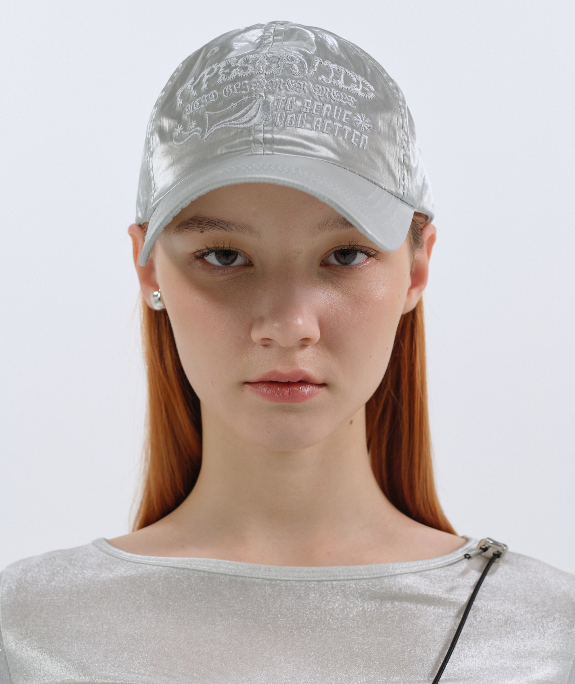 Graphic Embroidery Cap [Silver]