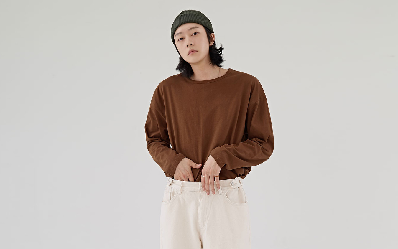 Long-Sleeved Round Neck T-Shirt
