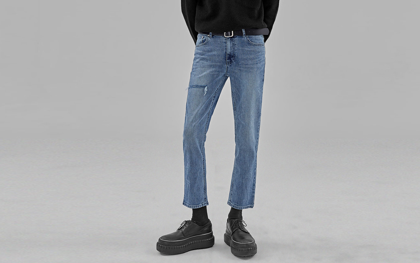 Rip Accent Cropped Jeans  (Mid Blue Denim)