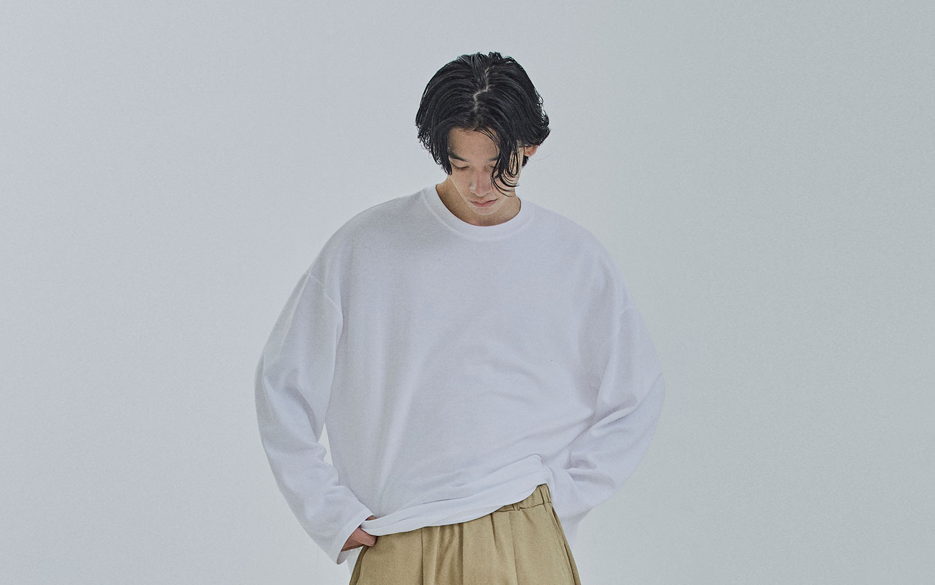 Extended Sleeve Loose T-Shirt