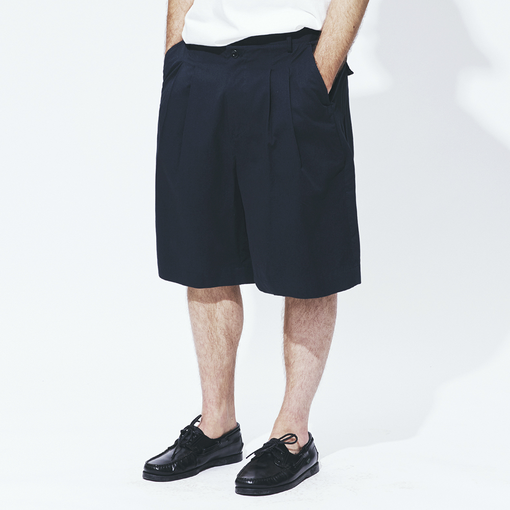 Uniform Bridge two tuck bermuda short pants vintage navy