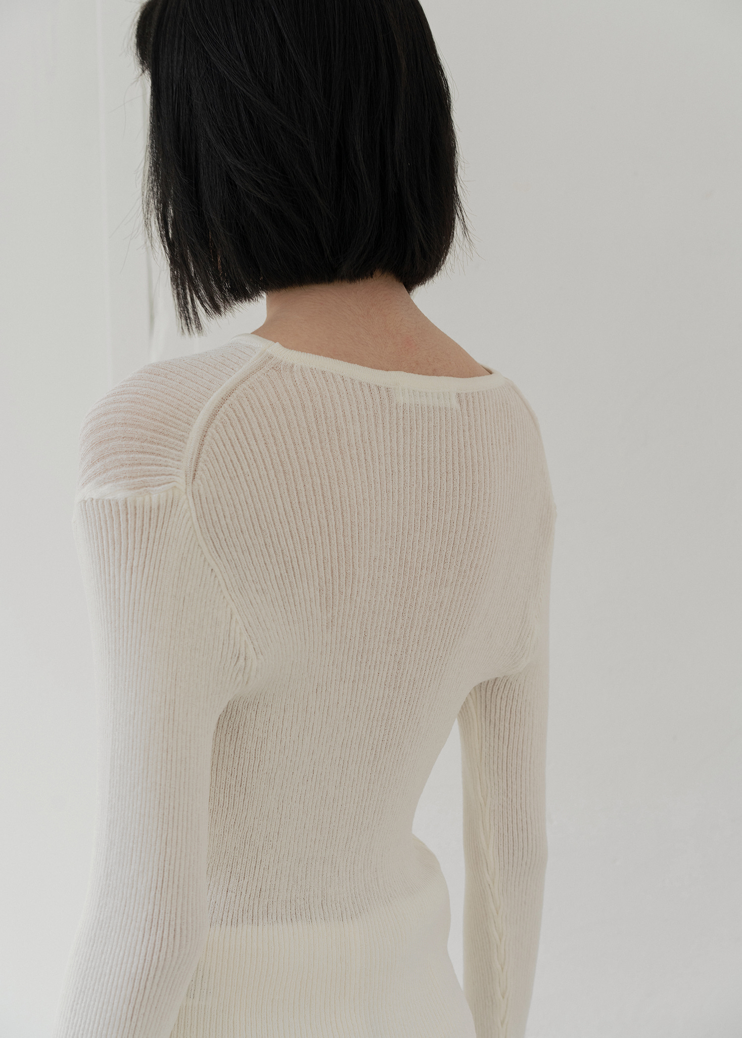 See-through long-sleeved knit