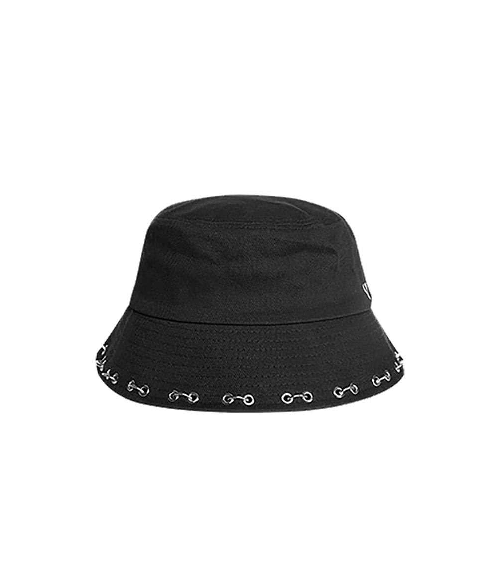 PUNCHED PIERCING BUCKET HAT (BLACK)