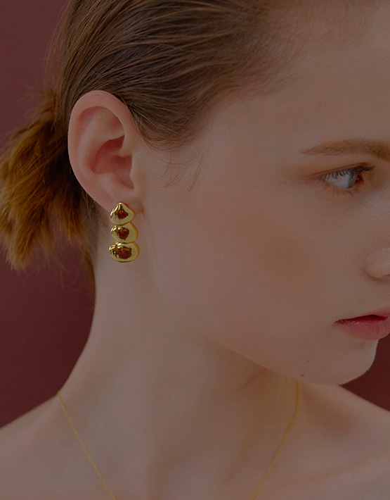 Short Glam Shell Earrings_Gold
