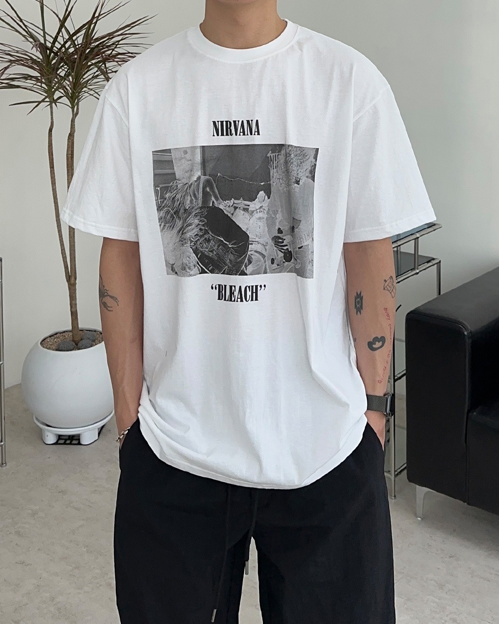 디노 Nirvana Bleach 반팔 티셔츠
