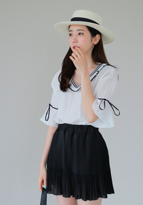 Withipun Contrast Trim Flounce Sleeve Blouse