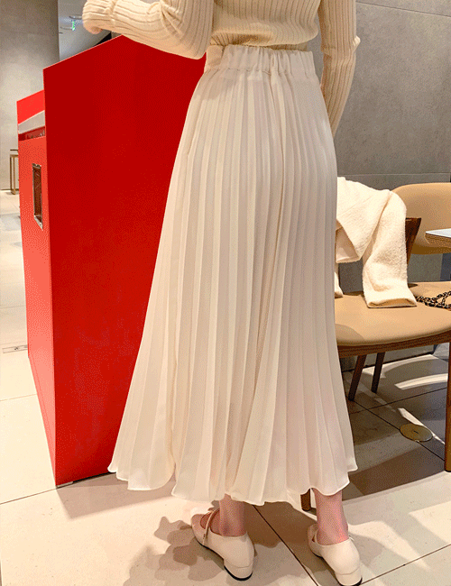 19517 褶裥半身裙