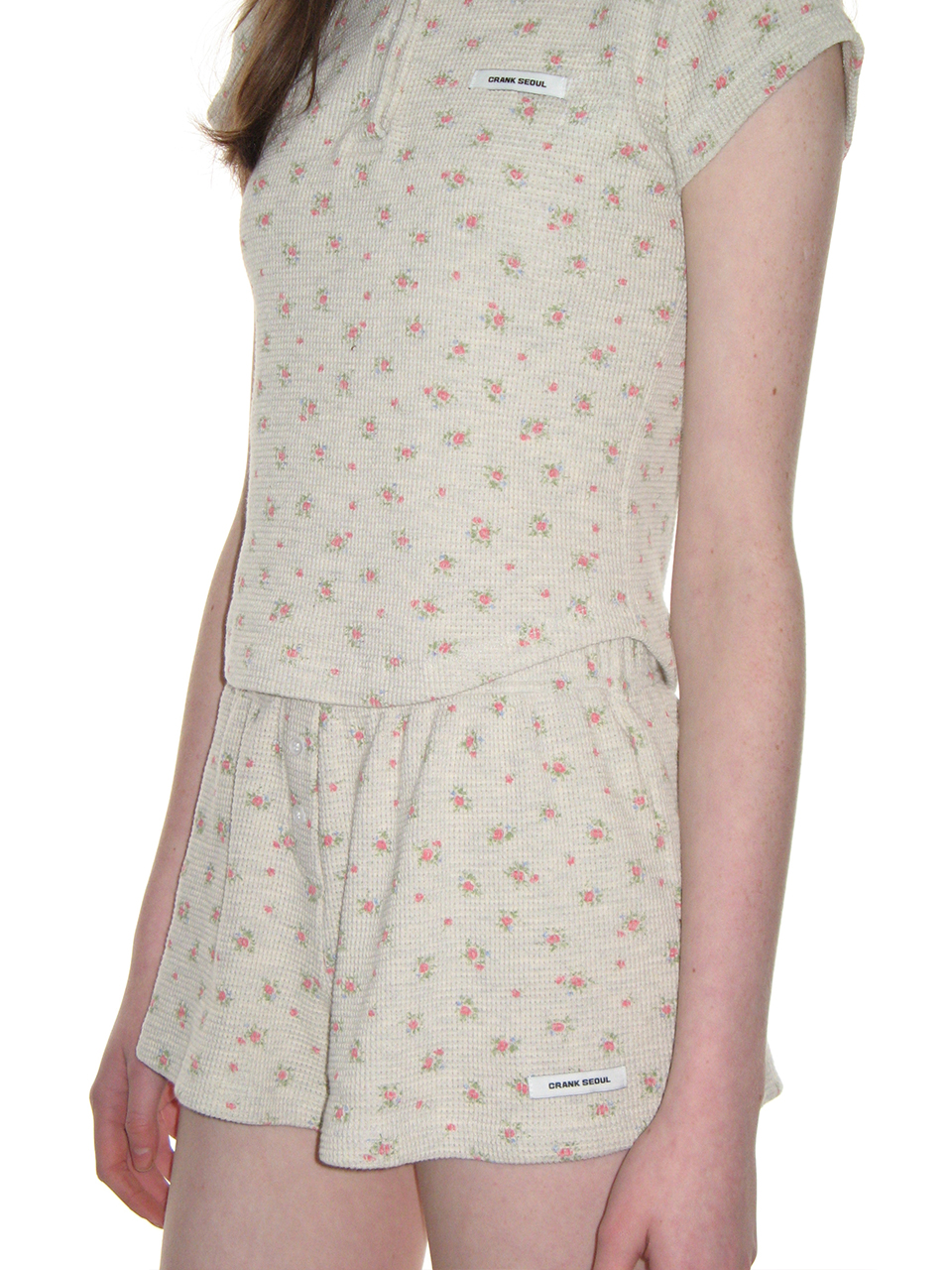 ★CRANK★BUTTON FLOWER SHORTS_OATMEAL★正規品/韓国直送料込 BUTTON FLOWER SHORTS_OATMEAL - CRANK