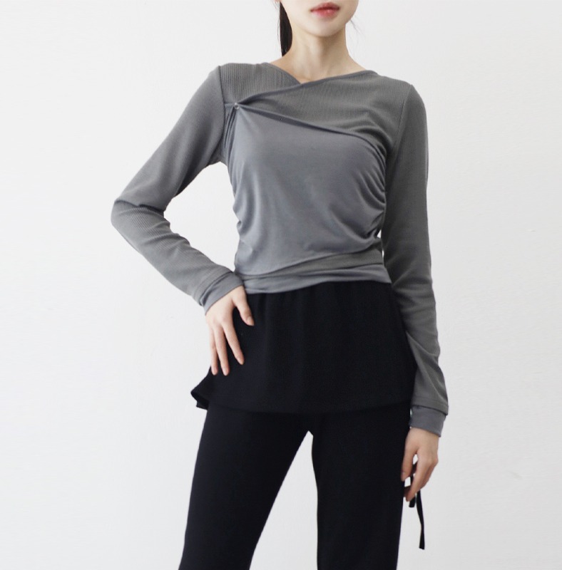 NONCODE公式 – ブラック＆ホワイトのユニークスタイル