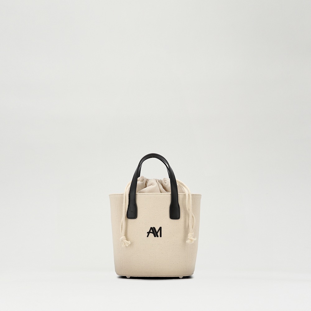 ALICE MARTHA★Tavi Canvas★シンプル美学★人気早期完売 82027c53f3714ab74a4ec84fe24f65