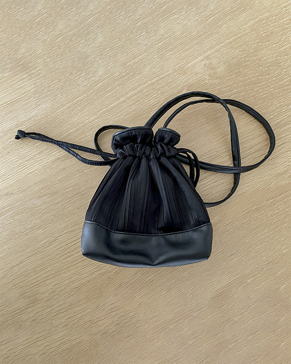 mini pleats bucket bag (open, 6/29 순차 출고 예정)