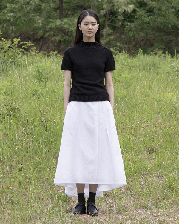 seersucker flare skirt (black open, 단독 주문 시 선발송)