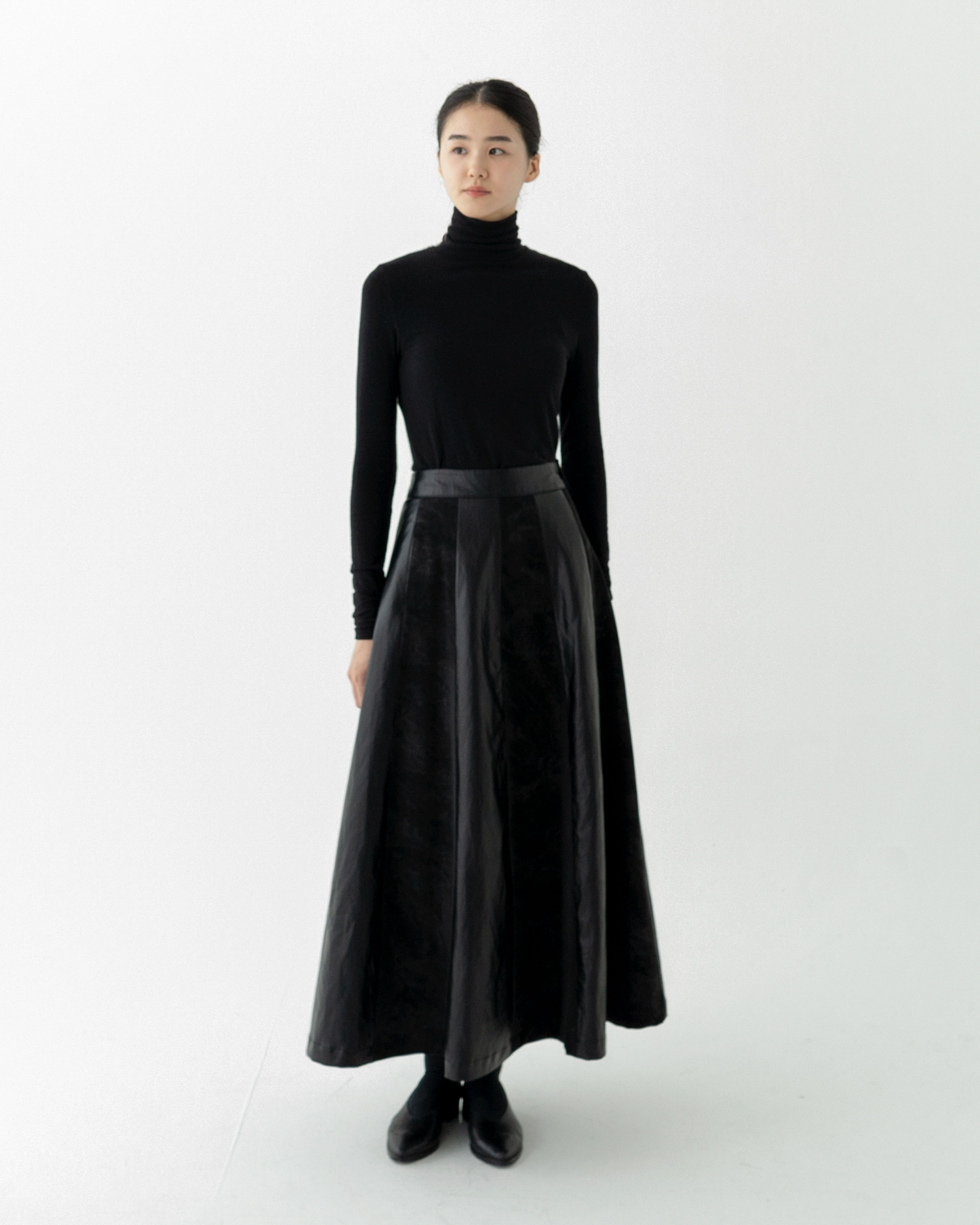 leather line skirt (open, 10/5 순차 출고 예정)