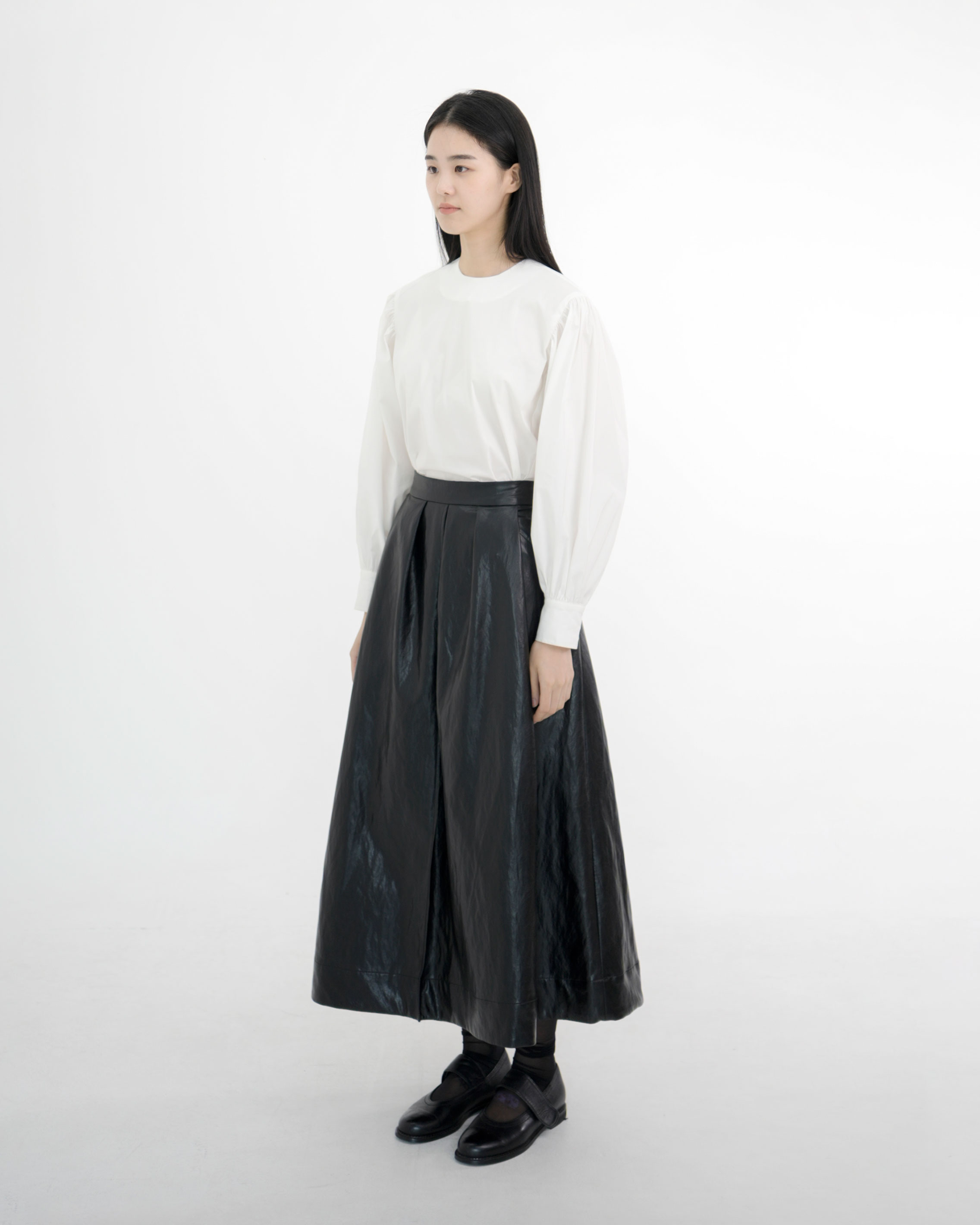 front line leather skirt (10/4 pm12:00 open, 10/18 순차 출고 예정)