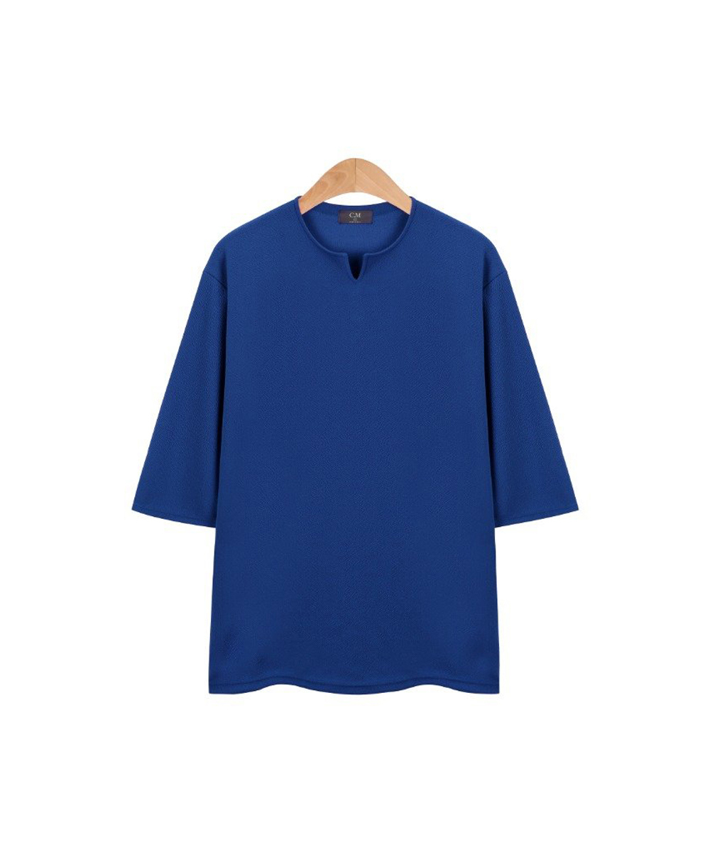 반팔 티셔츠 네이비블루 색상 이미지-S1L4