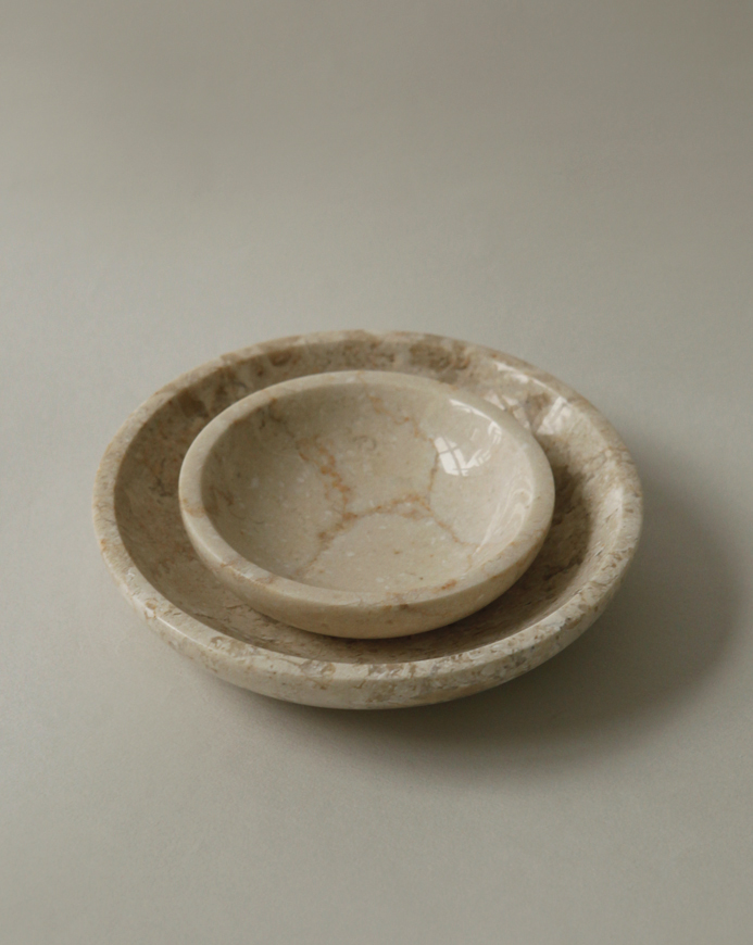 Crema Flat Bowl · Medium
