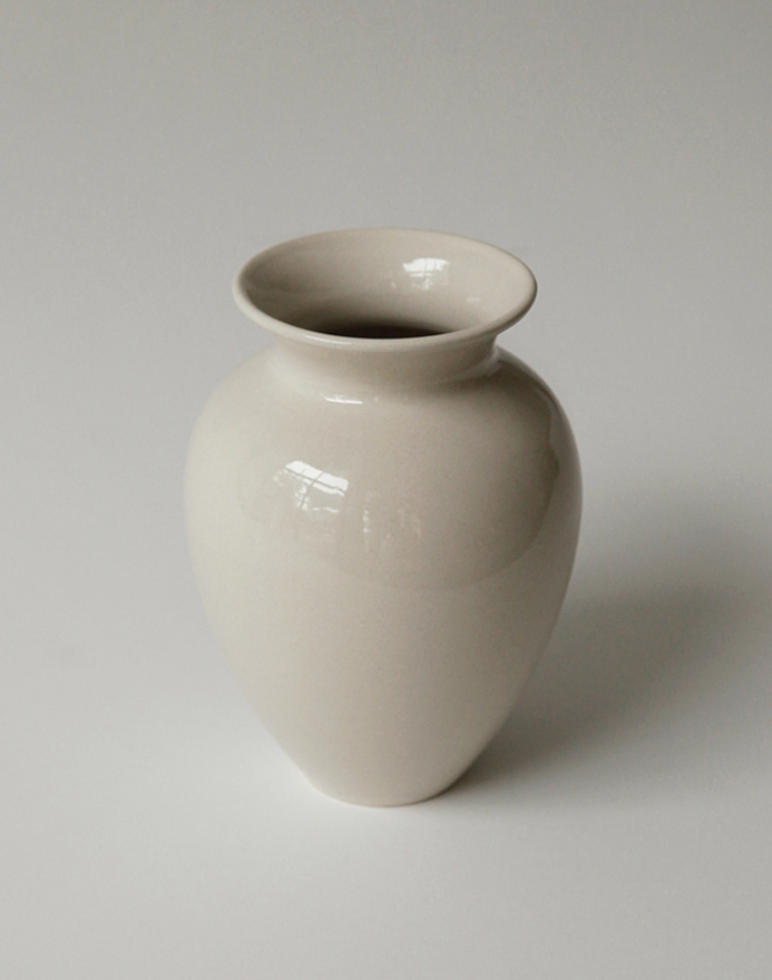 Amphora Vase · Sand · Small