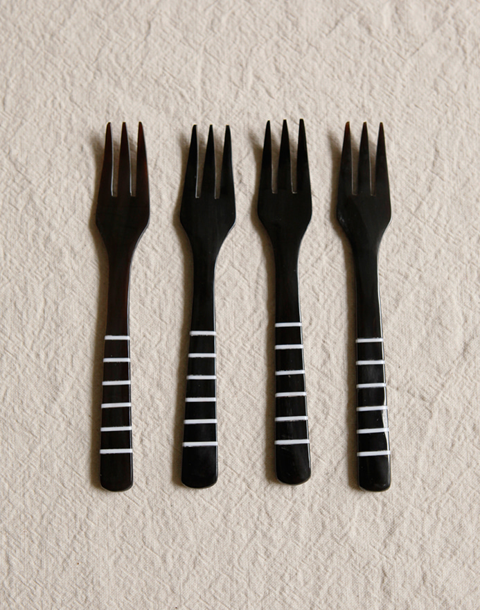 Horn Striped Fork · Black