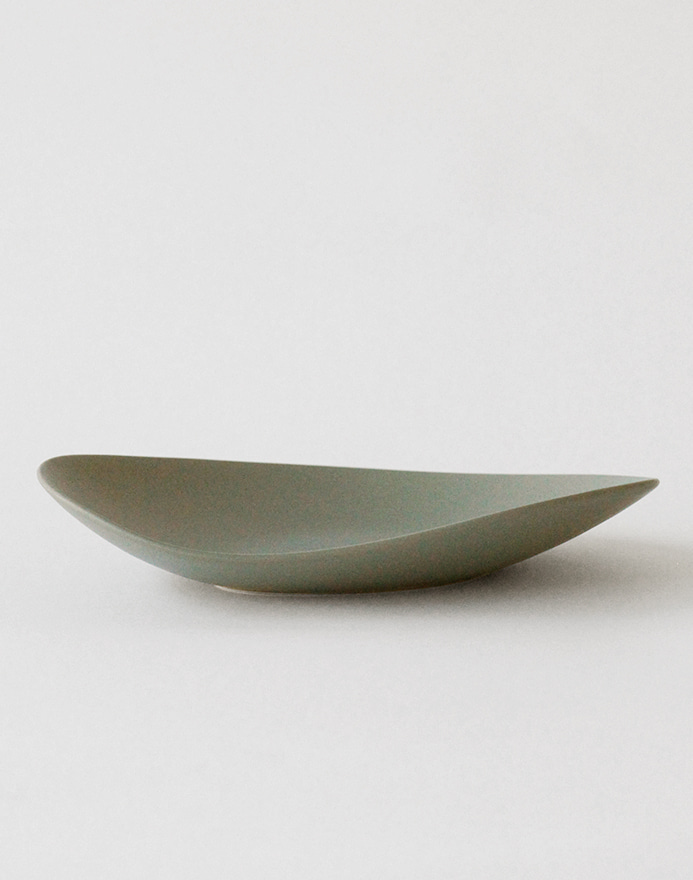 HIN｜Pebble Plate M · Khaki Green
