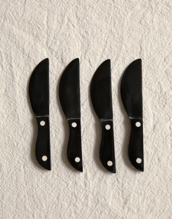 Horn Short Butter Knife · Black