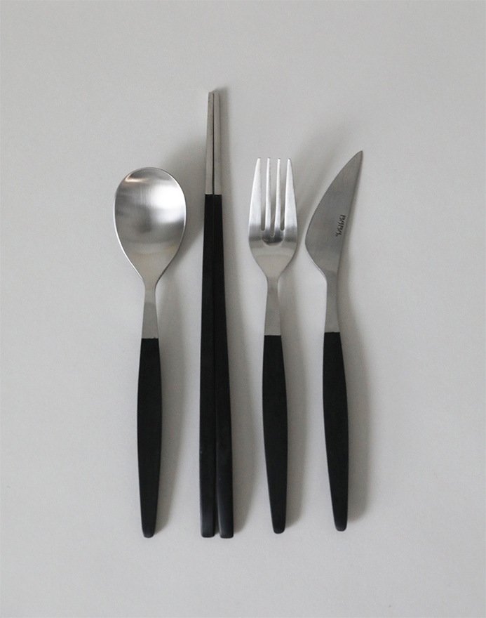 Kan Black Handle Dinner Cutlery