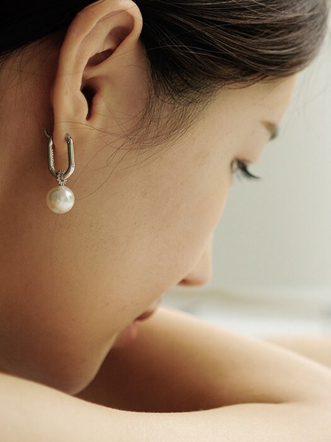 Qu pearl onetouch earring