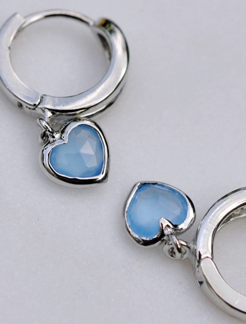 LOVE BLUE earring